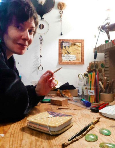 Portrait atelier - Lent de main
